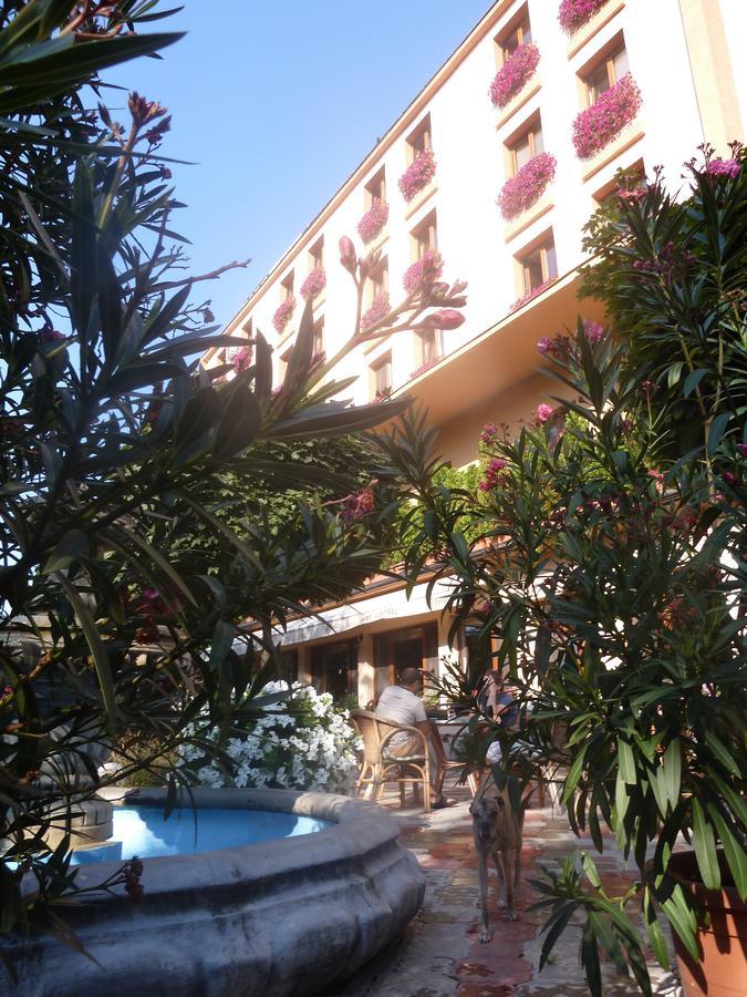 Hotel Central Sala Dış mekan fotoğraf